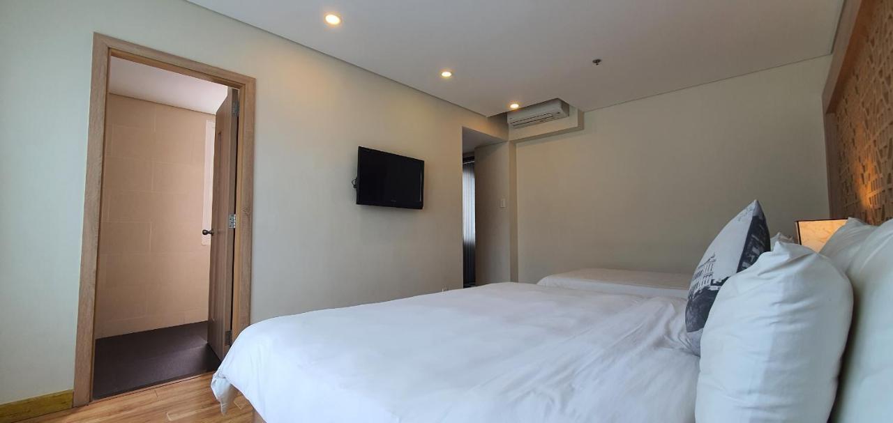 Gemini Saigon Hotel & Apartment Хошимин Екстериор снимка