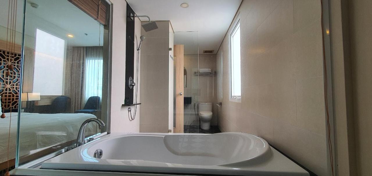 Gemini Saigon Hotel & Apartment Хошимин Екстериор снимка